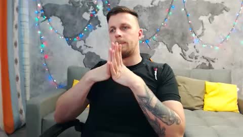 Snapshot of vikingchrisss chatting on 01/04/25, 10:16 vikingchrisss online show from 01/04/25, 10:16