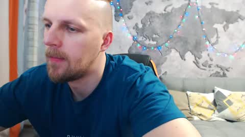 Snapshot of vikingchrisss chatting on 01/16/25, 11:04 vikingchrisss online show from 01/16/25, 11:04