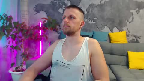 Snapshot of vikingchrisss chatting on 05/17/26, 10:11 vikingchrisss online show from 05/17/26, 10:11