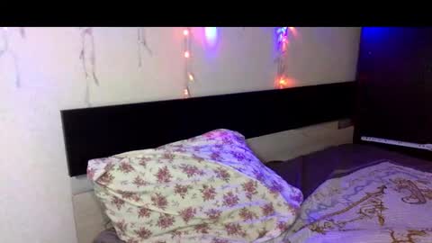 Snapshot of vikippink chatting on 11/10/25, 05:45 vikippink online show from 11/10/25, 05:45