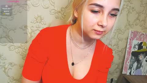 Snapshot of vikiwaitingforyou chatting on 12/30/24, 10:32 Vitoria online show from 12/30/24, 10:32