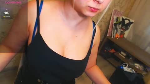 Snapshot of vikiwaitingforyou chatting on 03/03/25, 09:55 Vitoria online show from 03/03/25, 09:55