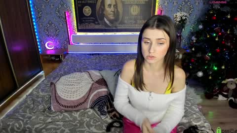 Snapshot of vikki_and_george chatting on 01/21/25, 11:02 vikki and george online show from 01/21/25, 11:02