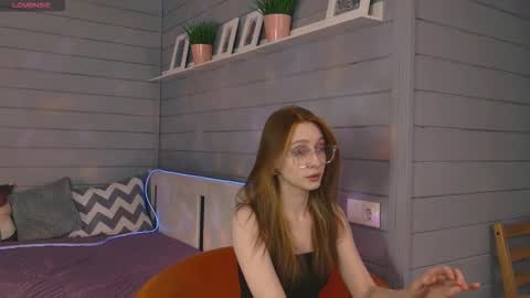 Snapshot of vikki_wye chatting on 10/12/25, 06:34 Viki online show from 10/12/25, 06:34