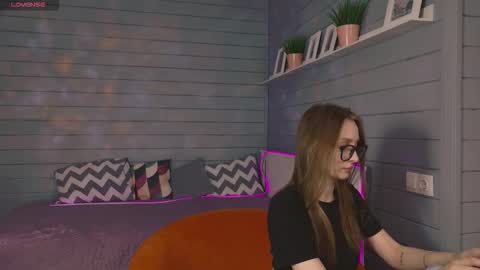 Snapshot of vikki_wye chatting on 10/18/25, 05:54 Viki online show from 10/18/25, 05:54