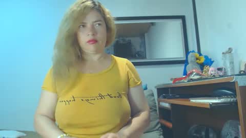 VIKKKTORIAAA online show from 03/12/25, 05:24