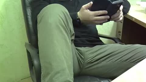 Snapshot of viknik16cm chatting on 12/02/25, 04:40 viknik16cm online show from 12/02/25, 04:40