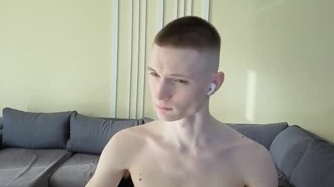 Max online show from 03/18/26, 01:14