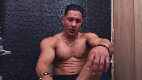 Viktor Herrera online show from 10/24/25, 03:30