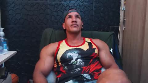 Viktor Herrera online show from 11/24/25, 03:01