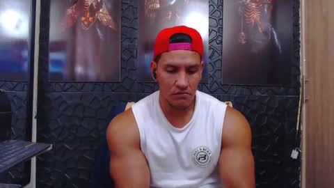 Snapshot of viktorherrera chatting on 04/18/26, 06:23 Viktor Herrera online show from 04/18/26, 06:23