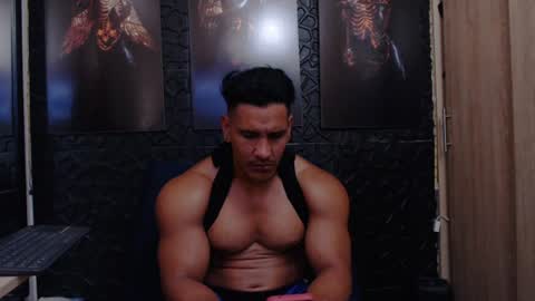 Snapshot of viktorherrera chatting on 06/10/26, 03:55 Viktor Herrera online show from 06/10/26, 03:55