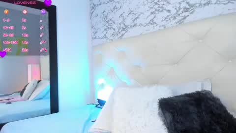 Snapshot of viktoria_davis_ chatting on 02/20/25, 01:36 Viktoria online show from 02/20/25, 01:36