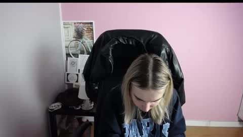 viktoria_lovely online show from 02/05/26, 07:02