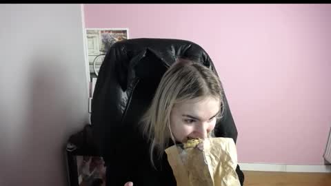 viktoria_lovely online show from 02/10/26, 06:50