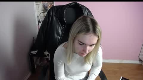 viktoria_lovely online show from 02/11/26, 06:29