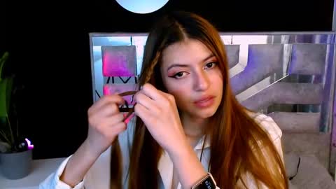 viky_evanss online show from 11/24/25, 06:51