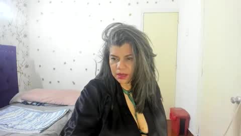 VIKY ADAMS online show from 05/01/26, 09:03
