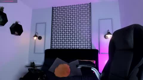 Victoria online show from 05/27/26, 11:35
