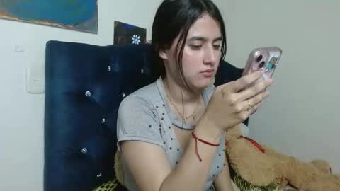 Snapshot of vikysexy28 chatting on 12/14/25, 03:56 vikysexy28 online show from 12/14/25, 03:56