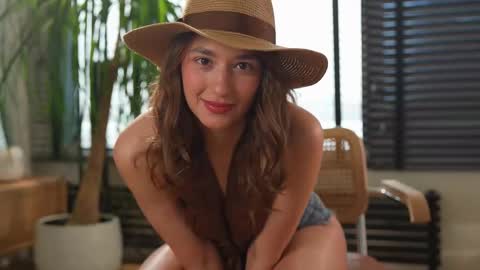 Lana online show from 02/11/25, 10:37