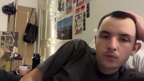 Snapshot of vince62000 chatting on 11/16/25, 04:40 vince online show from 11/16/25, 04:40