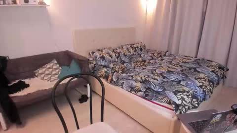 Dimoooooon online show from 10/19/25, 09:15