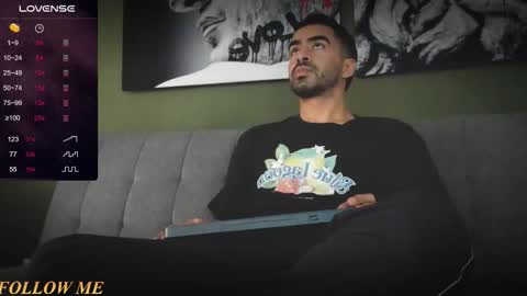 Snapshot of vince_colin chatting on 01/11/26, 12:32 VINCE online show from 01/11/26, 12:32