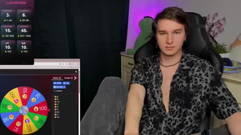 Vincent Strong online show from 11/08/25, 09:09