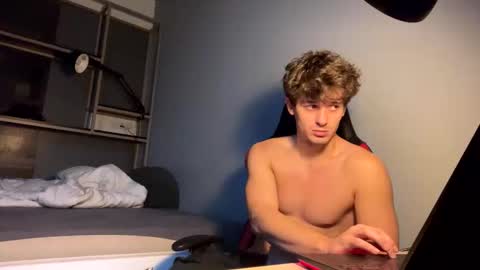 Snapshot of vincentprice69 chatting on 11/16/25, 11:05 vincentprice69 online show from 11/16/25, 11:05