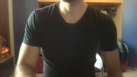 Snapshot of vincenzosicyli chatting on 11/05/25, 10:48 vic online show from 11/05/25, 10:48