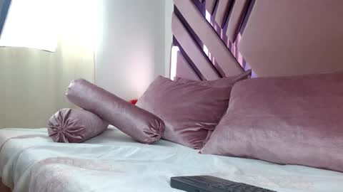 vinitryjhonson online show from 12/01/25, 01:49