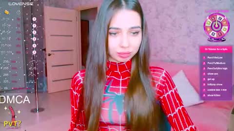 Snapshot of vinkiepinkie chatting on 11/26/25, 05:47 Vinkiepinkie online show from 11/26/25, 05:47