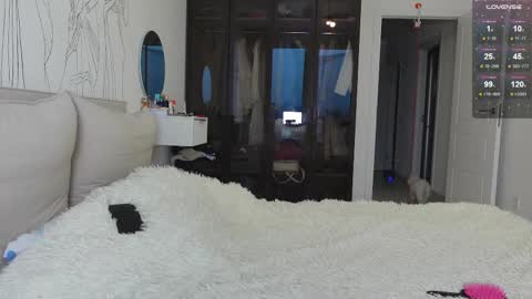 vinkitinkii online show from 12/21/25, 07:37