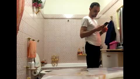 Snapshot of vinmin90 chatting on 01/05/25, 02:27 Zenith online show from 01/05/25, 02:27