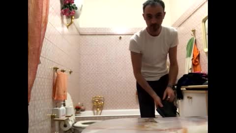 Snapshot of vinmin90 chatting on 01/16/25, 09:30 Zenith online show from 01/16/25, 09:30