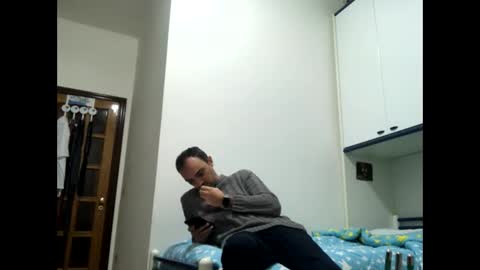 Snapshot of vinmin90 chatting on 10/24/25, 08:55 Zenith online show from 10/24/25, 08:55