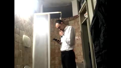 Snapshot of vinmin90 chatting on 11/23/25, 11:37 Zenith online show from 11/23/25, 11:37