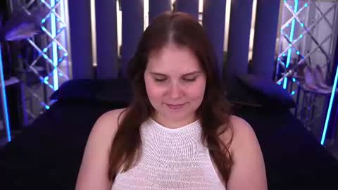 Snapshot of vinnasky chatting on 07/20/26, 10:39 Milla online show from 07/20/26, 10:39