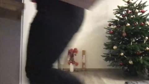 Snapshot of viola_beck chatting on 12/19/25, 07:59 Vio online show from 12/19/25, 07:59