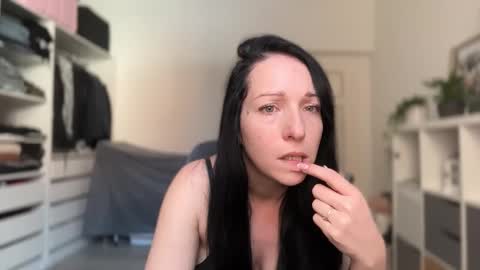 Vio online show from 02/15/26, 10:58