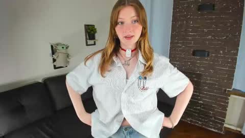 Viola but friends call me Sisi online show from 05/29/26, 05:11
