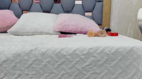 Snapshot of violeet_gray chatting on 03/08/25, 11:37 violeet_gray online show from 03/08/25, 11:37