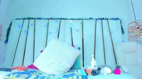 Snapshot of violeet_gray chatting on 12/05/25, 10:35 violeet_gray online show from 12/05/25, 10:35