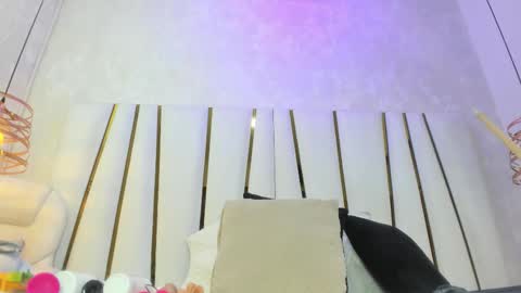 violeet_gray online show from 03/21/26, 10:20