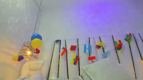 Snapshot of violeet_gray chatting on 07/11/26, 11:35 violeet_gray online show from 07/11/26, 11:35