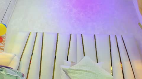 Snapshot of violeet_gray chatting on 07/13/26, 11:35 violeet_gray online show from 07/13/26, 11:35