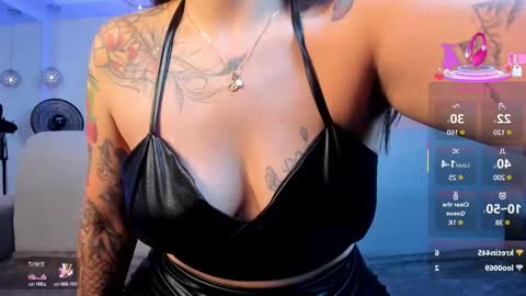 Snapshot of violeet_scott chatting on 03/05/25, 02:01 Violett Everyday From 0530 to 1430 Col Time online show from 03/05/25, 02:01
