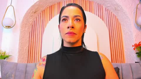 Violette online show from 06/01/26, 10:17