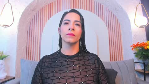 Snapshot of violeet_scottt chatting on 06/05/26, 10:43 Violette online show from 06/05/26, 10:43
